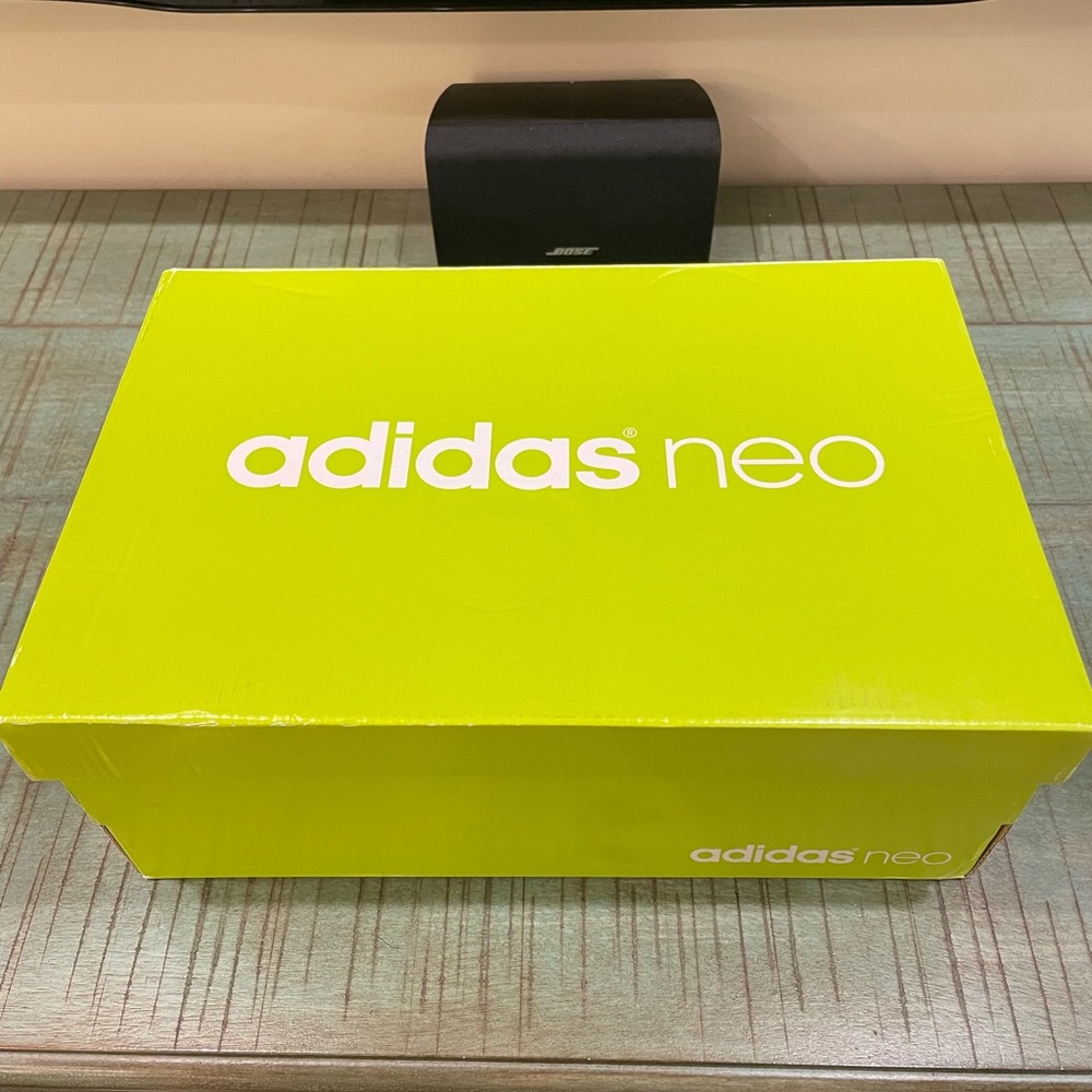 Adidas - Picture 14 of 14